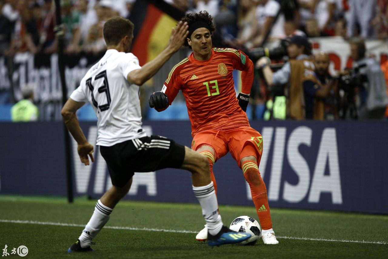 包含武汉三镇训练开放日，关键时刻绝杀压哨引欢呼，法国杯在即，团队化学反应显著的词条