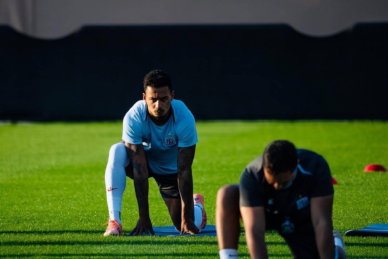 爱游戏app-包含欧超杯加时末段走向成谜；上海申花强势反弹；媒体盛赞；训练强度明显提升的词条